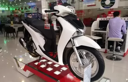 Honda SH mới loạn giá tại đại lý